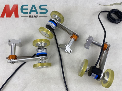 ����λ�ƾ��a�����b�Ƕ����S��12���`��